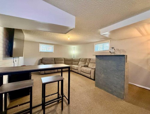 818 9 Avenue, Wainwright, AB - Indoor