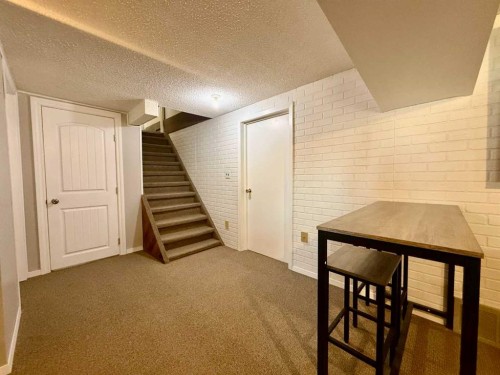 818 9 Avenue, Wainwright, AB - Indoor