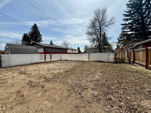 818 9 Avenue, Wainwright, AB - Outdoor