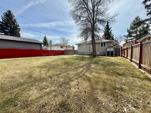 818 9 Avenue, Wainwright, AB - Outdoor