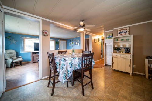 509 2 Avenue Crescent, Wainwright, AB - Indoor Photo Showing Dining Room