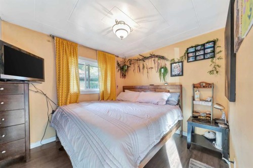 117 2 Street West, Lashburn, SK - Indoor Photo Showing Bedroom