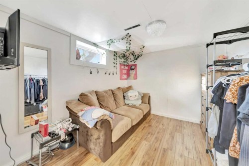 117 2 Street West, Lashburn, SK - Indoor