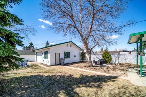 737 9 Avenue, Wainwright, AB - Outdoor