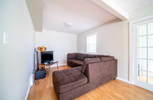737 9 Avenue, Wainwright, AB - Indoor