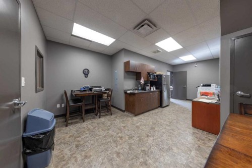 7156 56 Street, Lloydminster, AB 