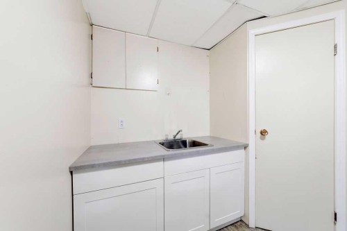 2901 51B Avenue, Lloydminster, AB - Indoor