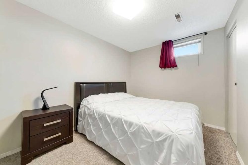 2901 51B Avenue, Lloydminster, AB - Indoor Photo Showing Bedroom