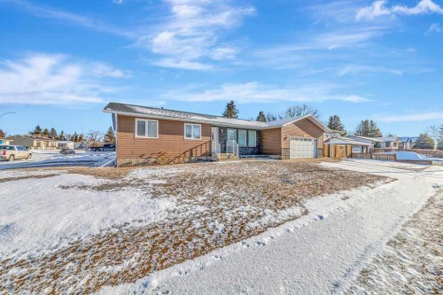 2901 51B Avenue, Lloydminster, AB - Outdoor
