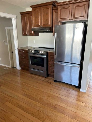 2901 51B Avenue, Lloydminster, AB - Indoor Photo Showing Kitchen