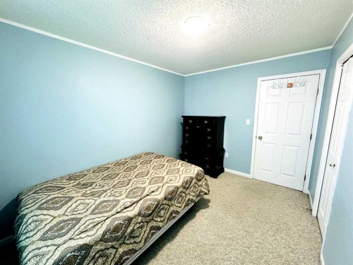 1105 19 Street, Wainwright, AB - Indoor Photo Showing Bedroom