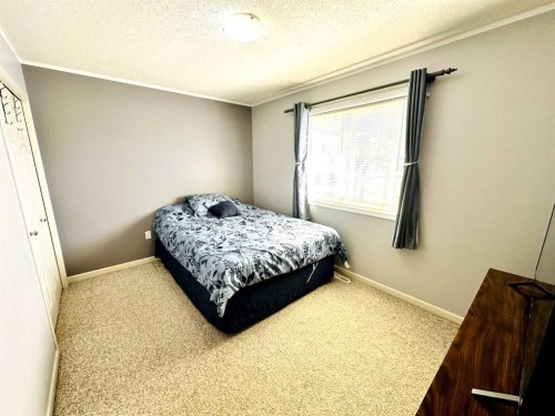 1105 19 Street, Wainwright, AB - Indoor Photo Showing Bedroom
