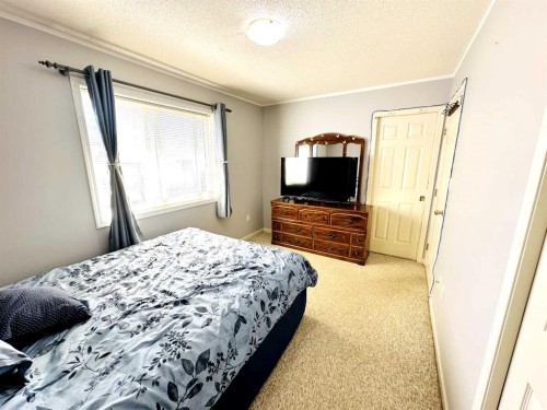 1105 19 Street, Wainwright, AB - Indoor Photo Showing Bedroom