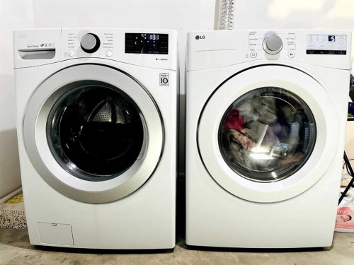 1105 19 Street, Wainwright, AB - Indoor Photo Showing Laundry Room