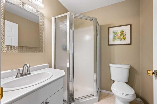 3409 61 Avenue, Lloydminster, AB - Indoor Photo Showing Bathroom