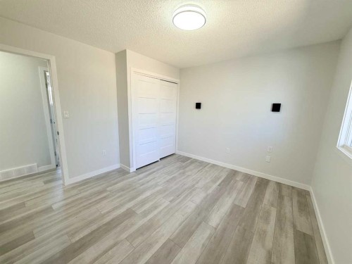 318 5 Avenue, Wainwright, AB - Indoor Photo Showing Other Room