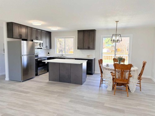 318 5 Avenue, Wainwright, AB - Indoor