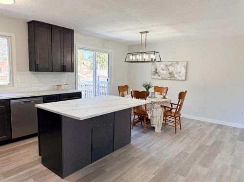 318 5 Avenue, Wainwright, AB - Indoor