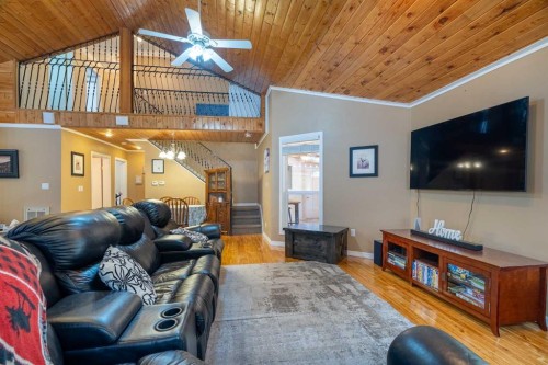 1103 Marblo Place, Brightsand Lake, SK - Indoor Photo Showing Living Room