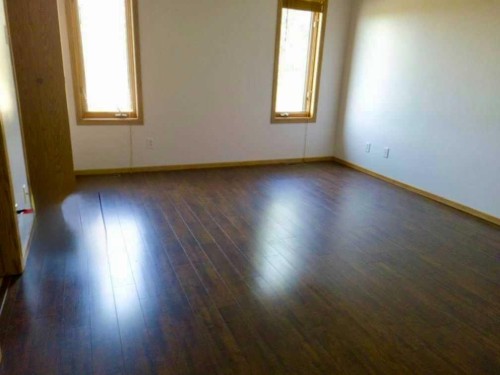 702 10 Avenue, Wainwright, AB - Indoor Photo Showing Other Room