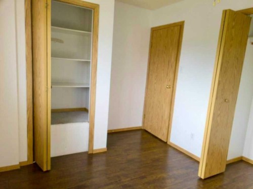 702 10 Avenue, Wainwright, AB - Indoor Photo Showing Other Room