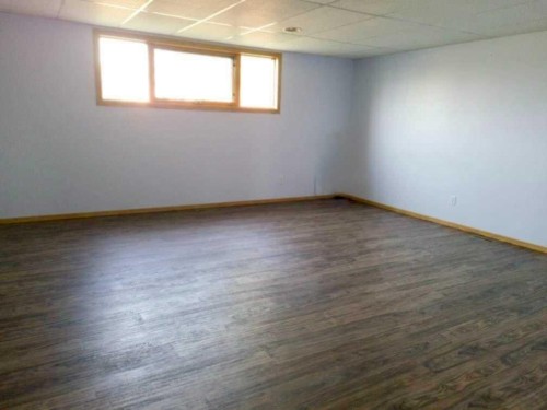 702 10 Avenue, Wainwright, AB - Indoor Photo Showing Other Room