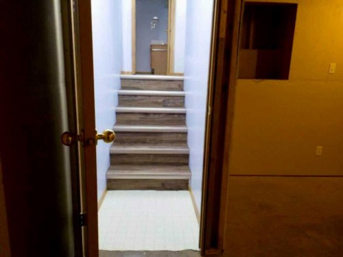 702 10 Avenue, Wainwright, AB - Indoor Photo Showing Other Room