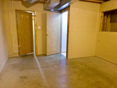 702 10 Avenue, Wainwright, AB - Indoor