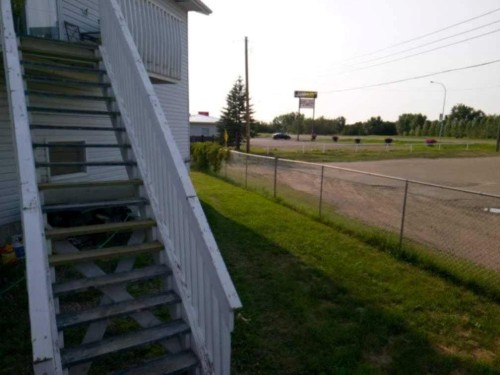 702 10 Avenue, Wainwright, AB - Outdoor
