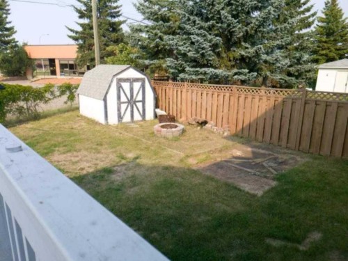 702 10 Avenue, Wainwright, AB - Outdoor