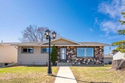 4507 55 Avenue Vermilion, AB T9X 1R2