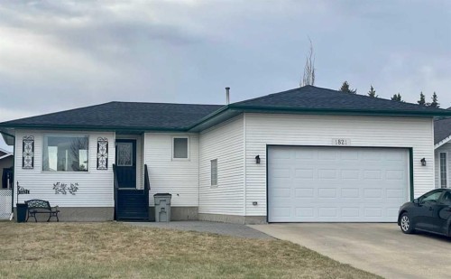 1821 11 Avenue  Wainwright, AB T9W 1L3
