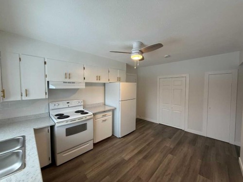 1-5416 46 Street , Lloydminster, AB T9V 0E4 2