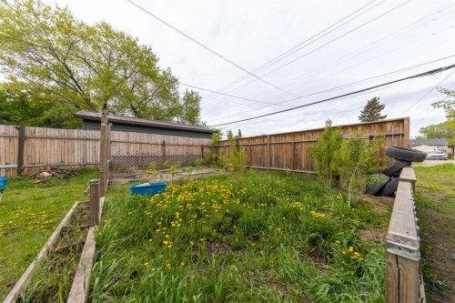 5620 49 Avenue, Lloydminster, SK - Outdoor