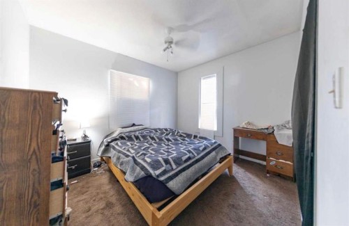 5530 49 Street, Lloydminster, SK - Indoor Photo Showing Bedroom