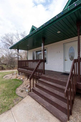 212 2 Avenue East, Maidstone, SK 