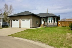 #37 Ball Place Neilburg, SK S0M 2C0