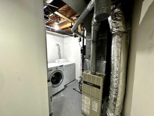 1634 5A Street, Wainwright, AB - Indoor Photo Showing Laundry Room