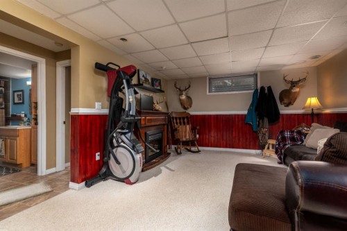 2305 51 Avenue, Lloydminster, AB - Indoor