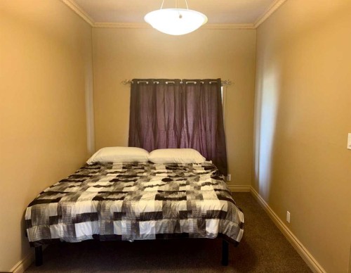 4923 52 Street, Innisfree, AB - Indoor Photo Showing Bedroom