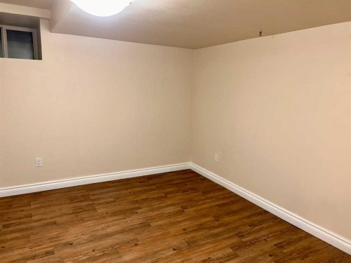 4923 52 Street, Innisfree, AB - Indoor Photo Showing Other Room