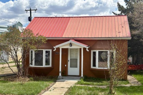 4923 52 Street, Innisfree, AB - Outdoor