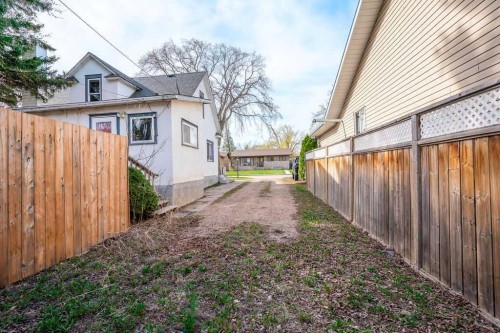 4716 52 Avenue, Vermilion, AB - Outdoor