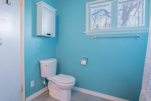 4716 52 Avenue, Vermilion, AB - Indoor Photo Showing Bathroom