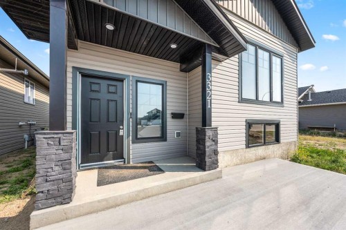 3321 41 Avenue, Lloydminster, SK - Outdoor With Exterior