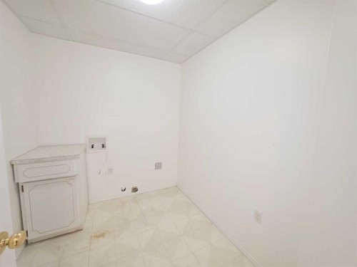 3404 61 Avenue, Lloydminster, AB - Indoor Photo Showing Other Room
