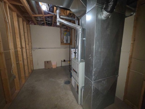 3404 61 Avenue, Lloydminster, AB - Indoor Photo Showing Basement