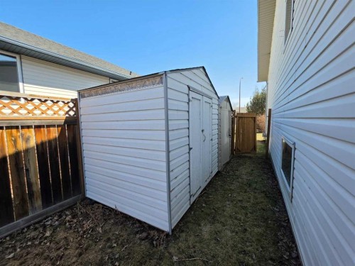 3404 61 Avenue, Lloydminster, AB - Outdoor With Exterior