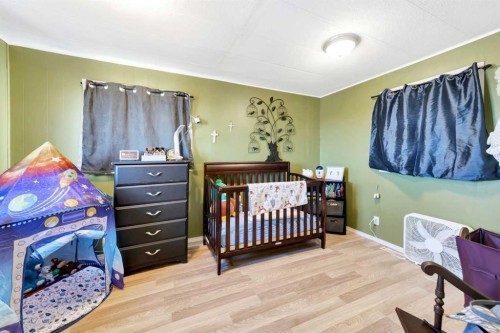 Pt Ne 03-48-27-W3, Rural, SK - Indoor Photo Showing Bedroom