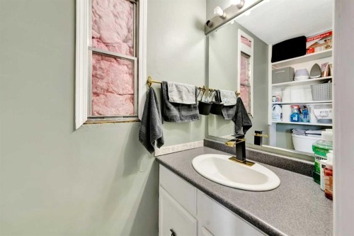 Pt Ne 03-48-27-W3, Rural, SK - Indoor Photo Showing Bathroom